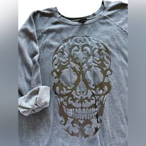 Torrid Women’s Charcoal Skull Sweatshirt Size 4XL from Witch’s Estate Sale CUTE!